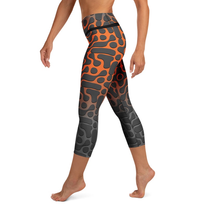 Genesis Glow Eclipse Yoga Capri Leggings